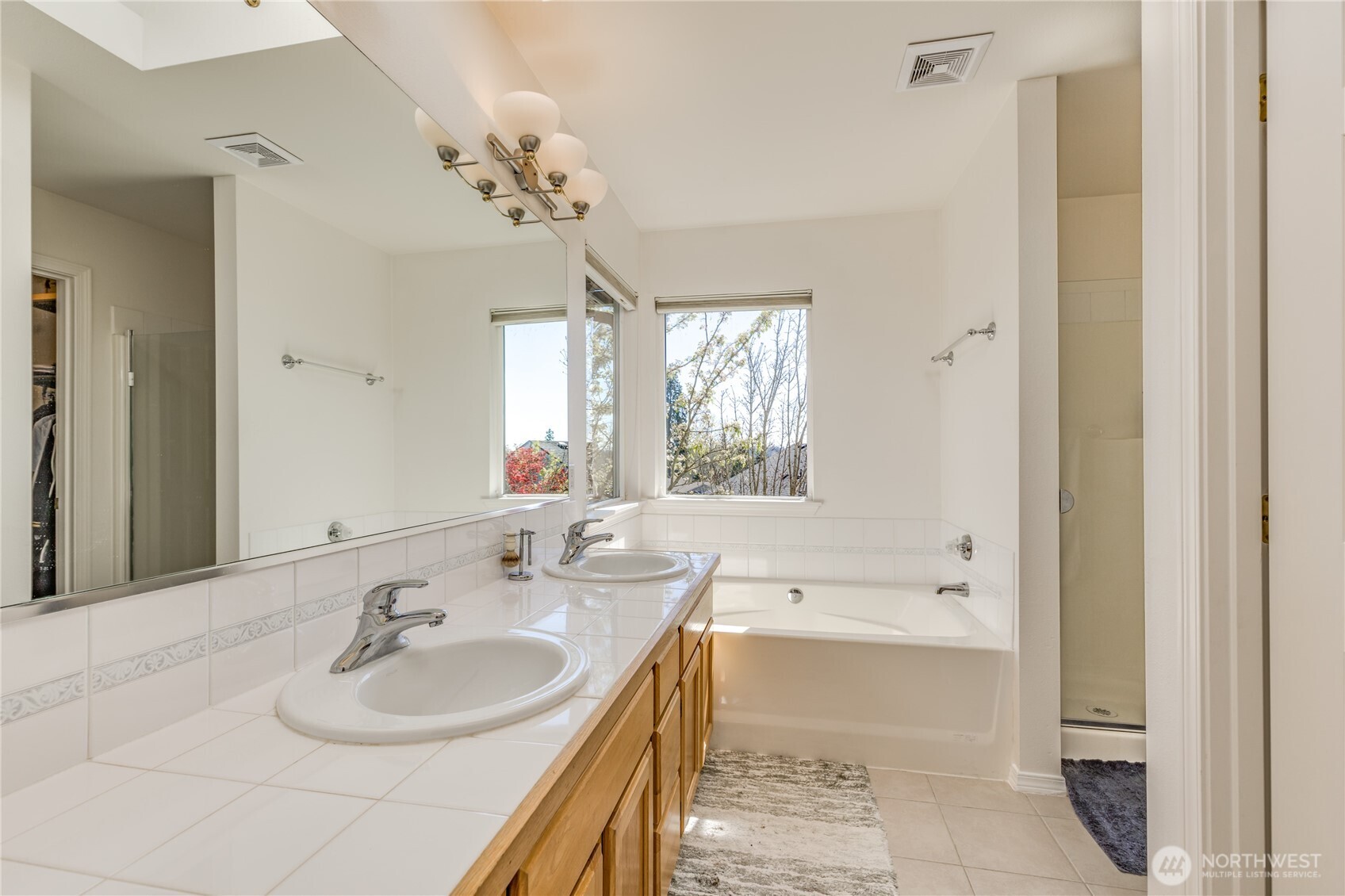 13013 SE 305th Court , Auburn, WA 98092