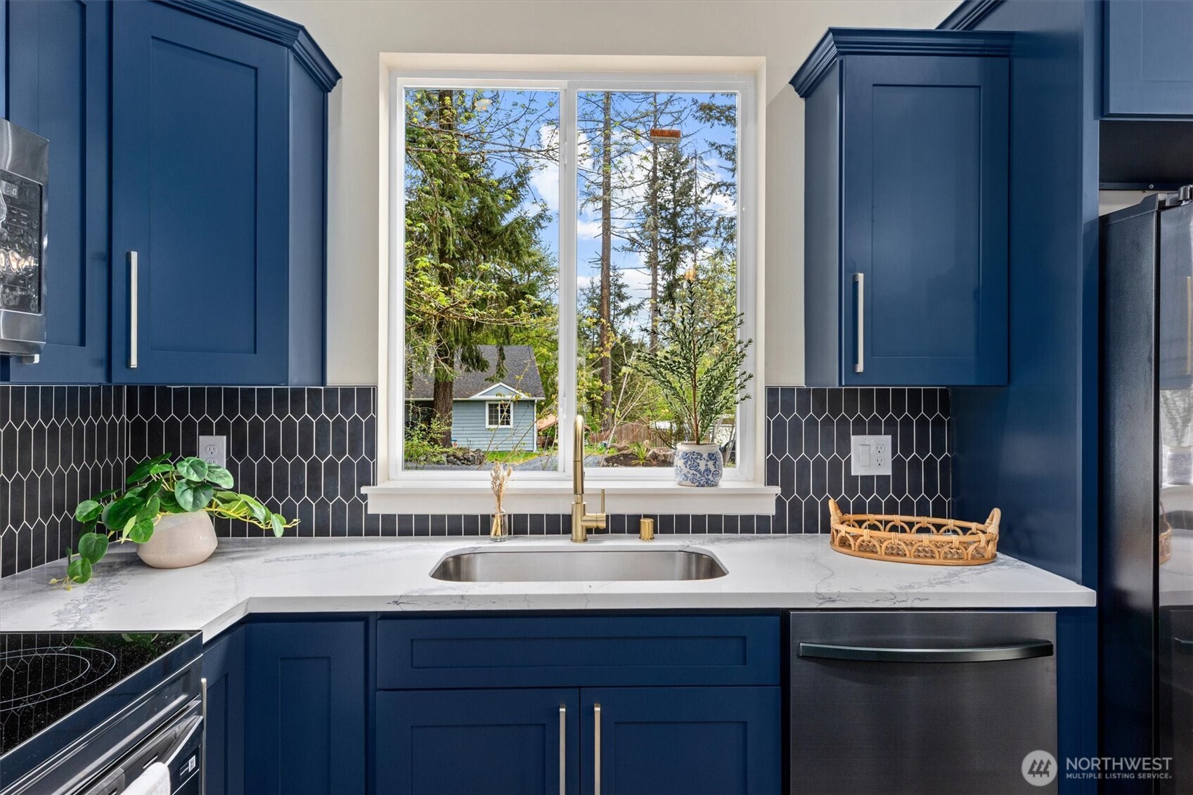17624 Valley Lane SE, Yelm, WA 98564