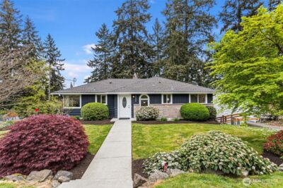 16358 Ashworth Avenue N, Shoreline, WA 98133 - Photo 2