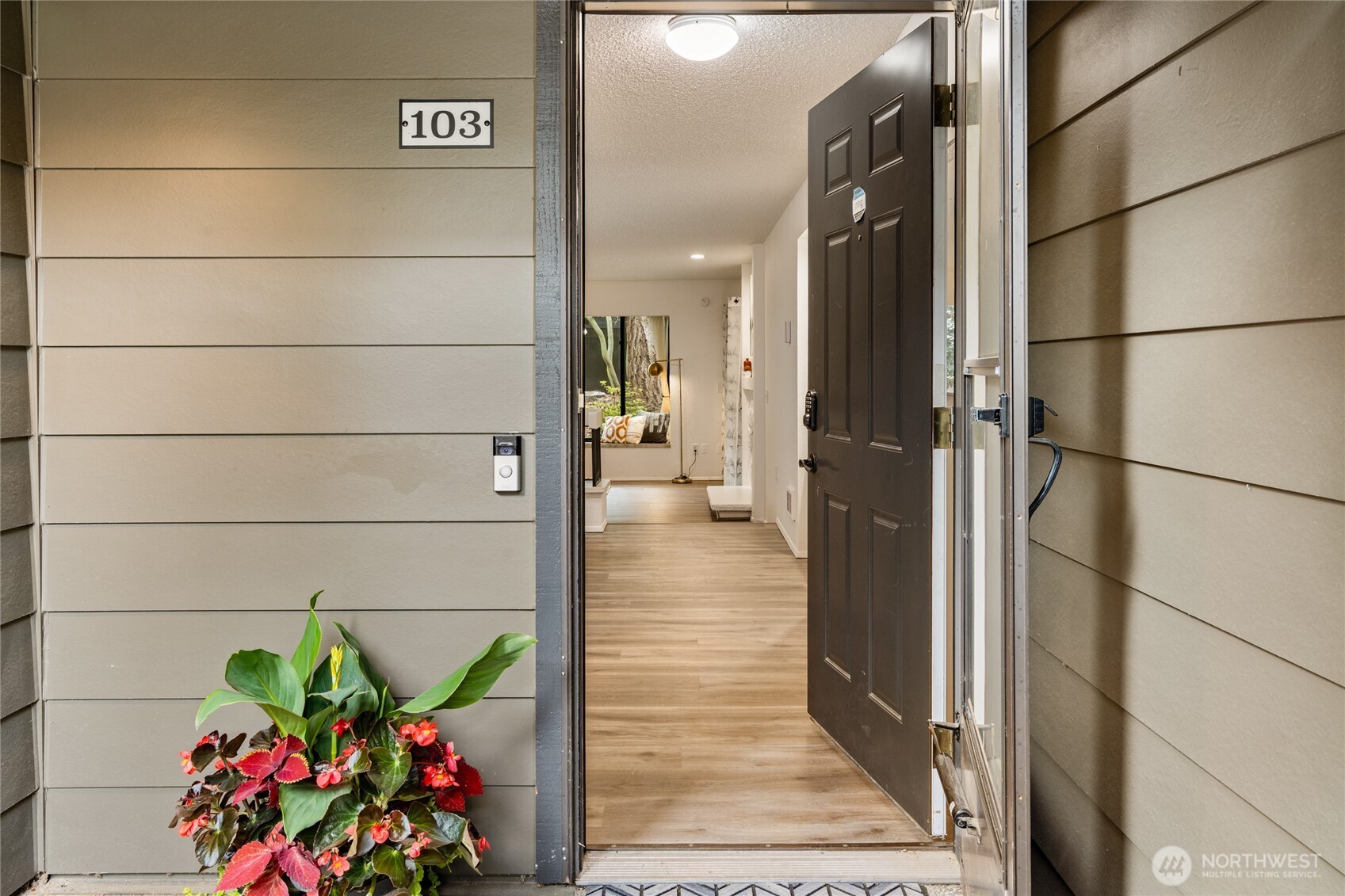 1819 N 107th Street #103, Seattle, WA 98133