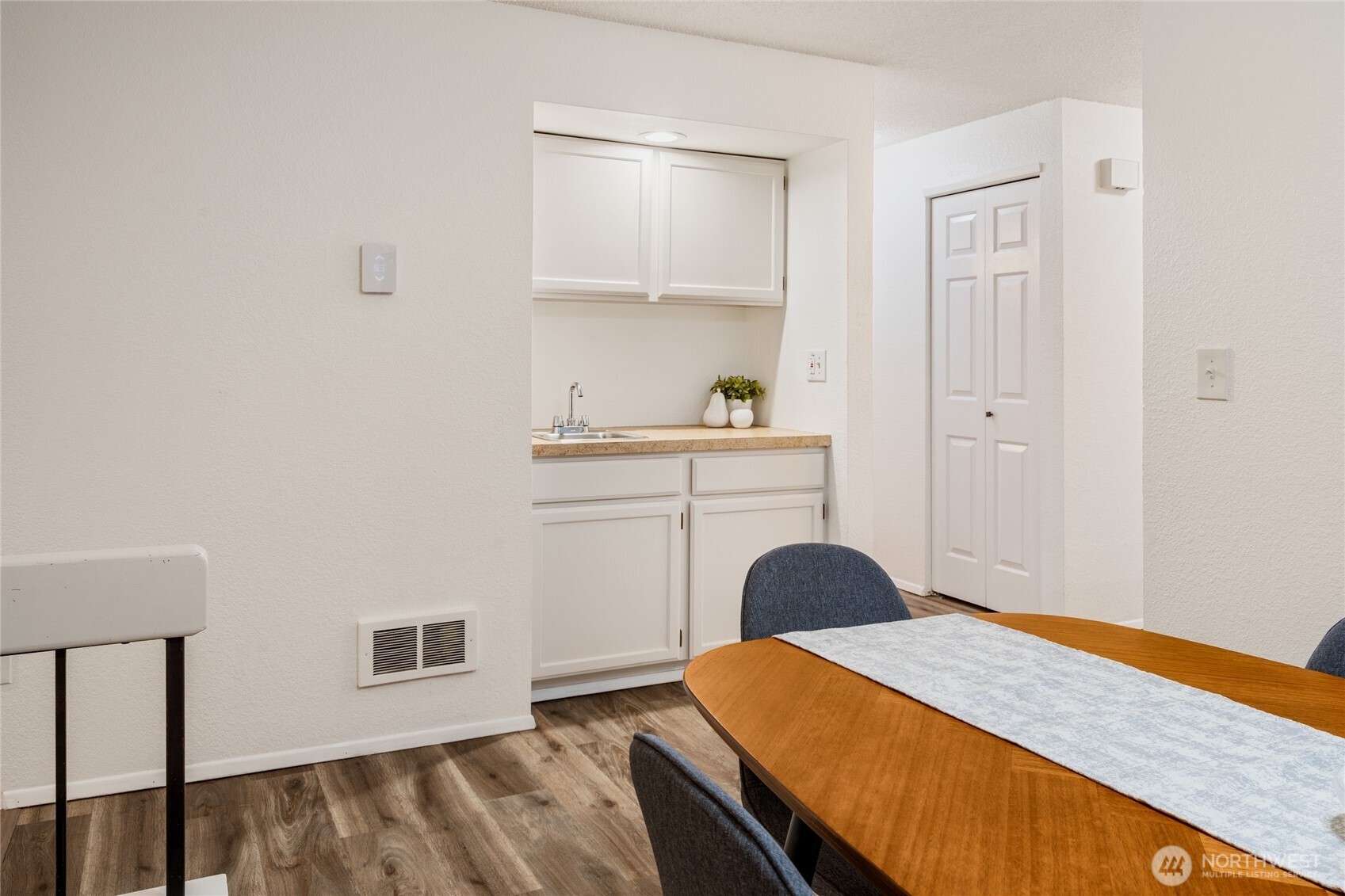 1819 N 107th Street #103, Seattle, WA 98133