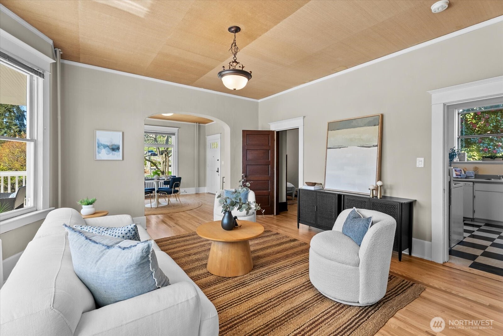 920 4th Avenue N, Seattle, WA 98109