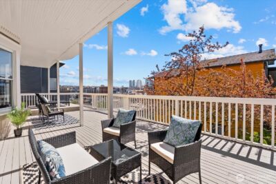 920 4th Avenue N, Seattle, WA 98109 - Photo 22