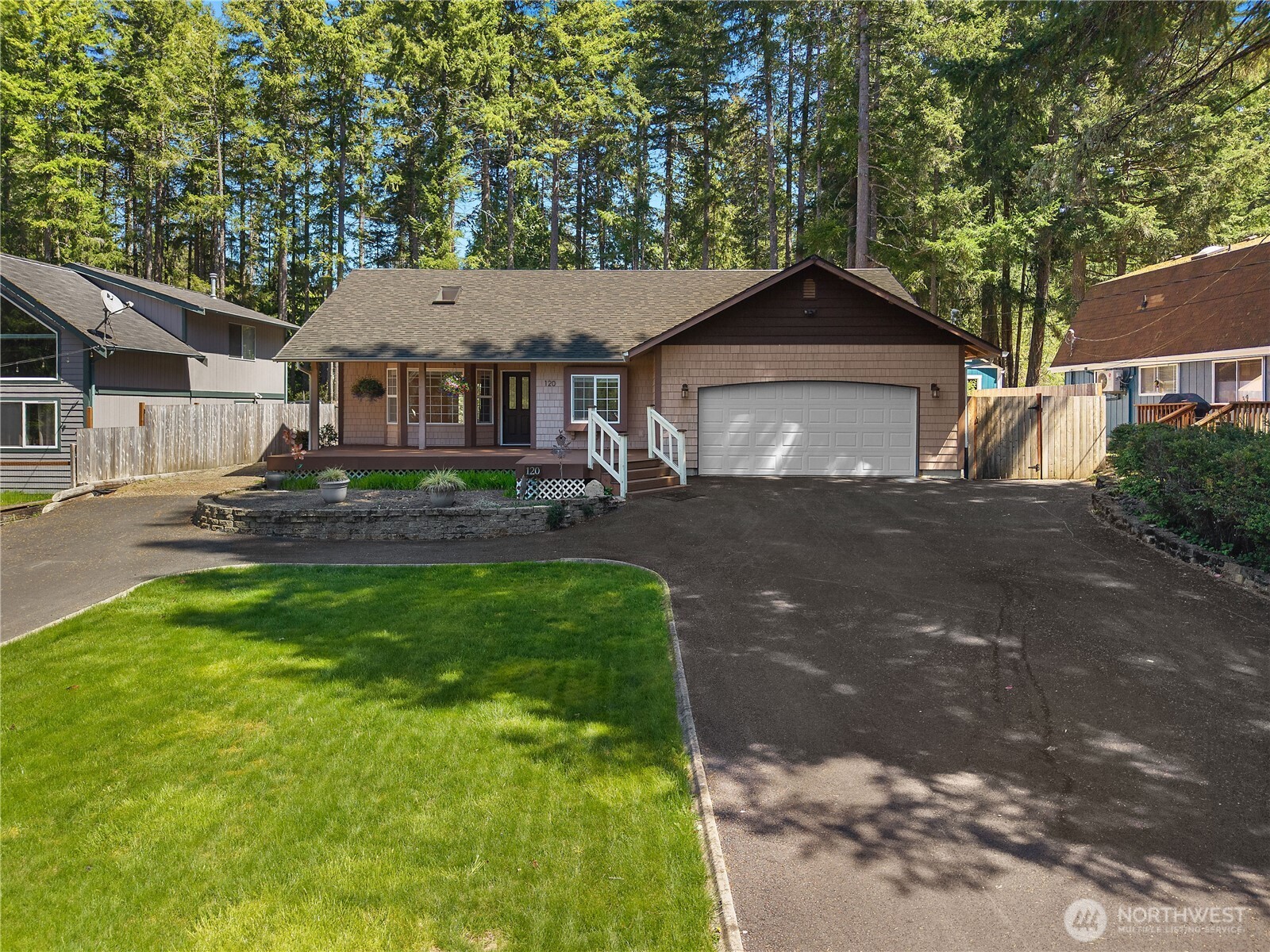 120 E Ballantrae Drive , Shelton, WA 98584