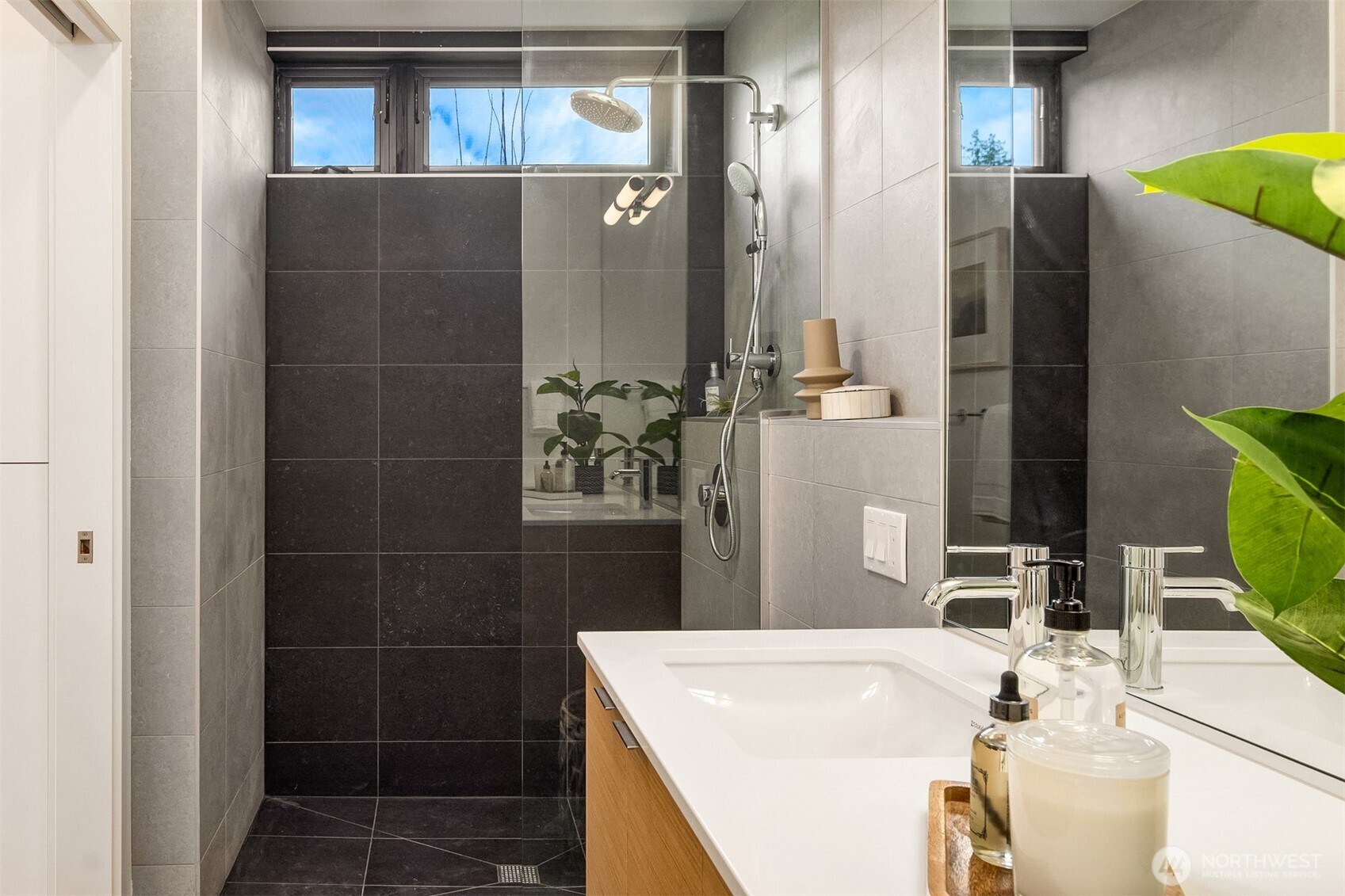 226 Canopy Path NW, Bainbridge Island, WA 98110