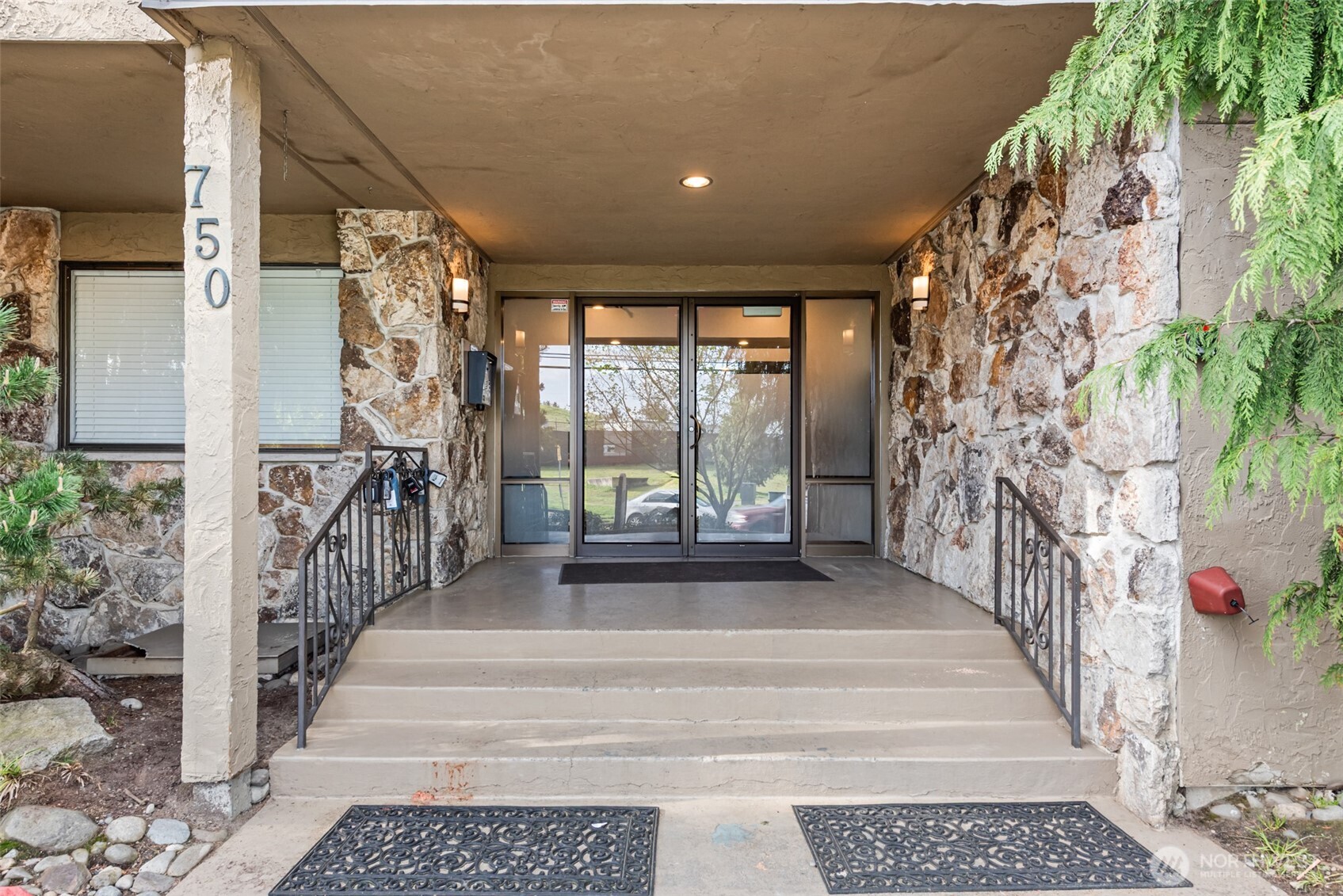 750 N 143rd Street #312, Seattle, WA 98133