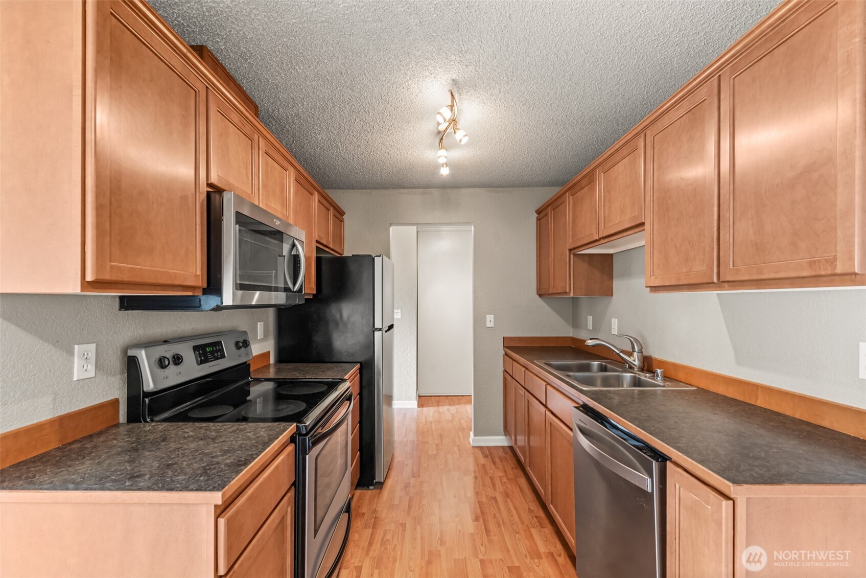 750 N 143rd Street #312, Seattle, WA 98133