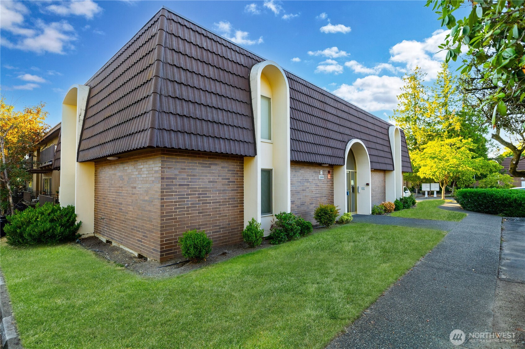 11008 NE 68th St #725, Kirkland, WA 98033
