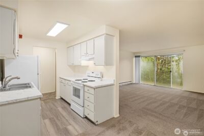 11008 NE 68th St #725, Kirkland, WA 98033 - Photo 3