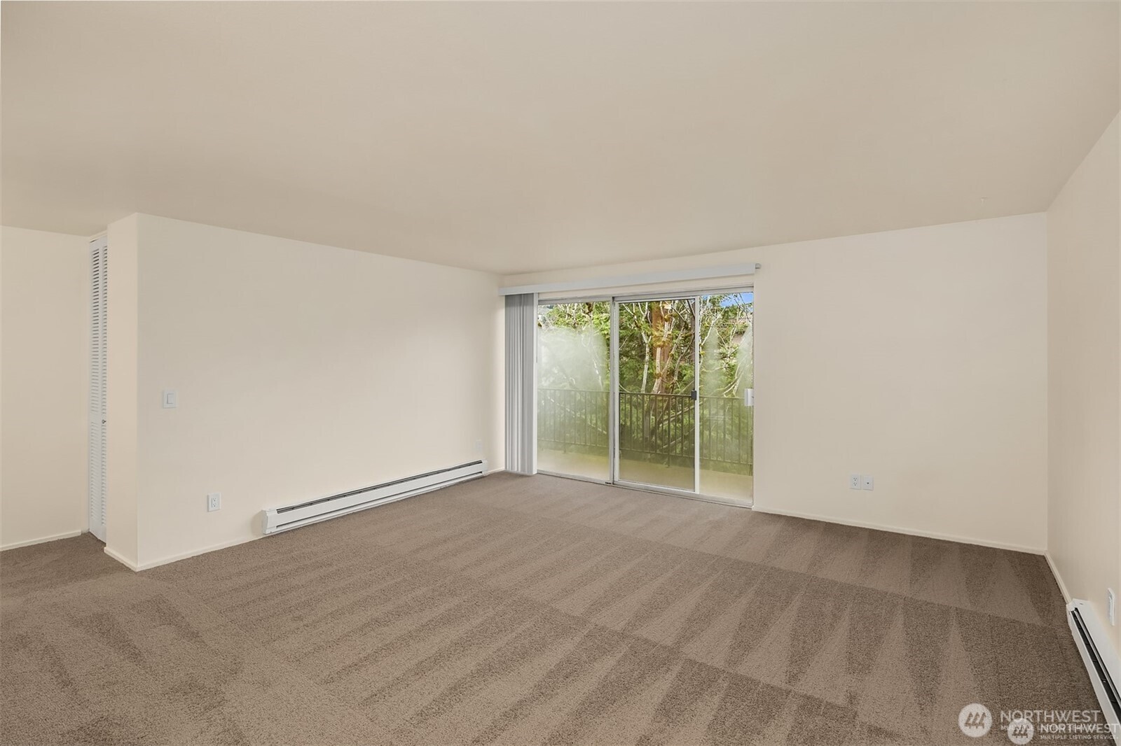 11008 NE 68th St #725, Kirkland, WA 98033