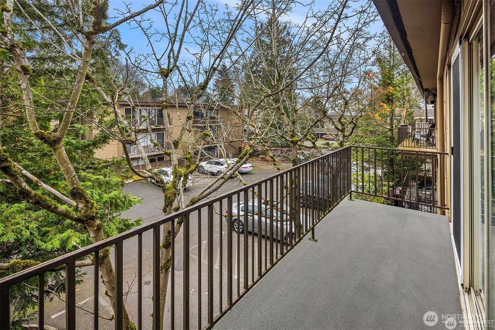 11008 NE 68th St #725, Kirkland, WA 98033