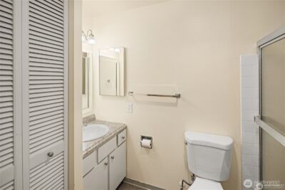 11008 NE 68th St #725, Kirkland, WA 98033 - Photo 10