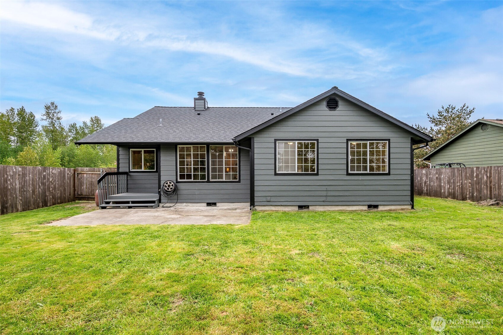 345 White River Drive , Pacific, WA 98047