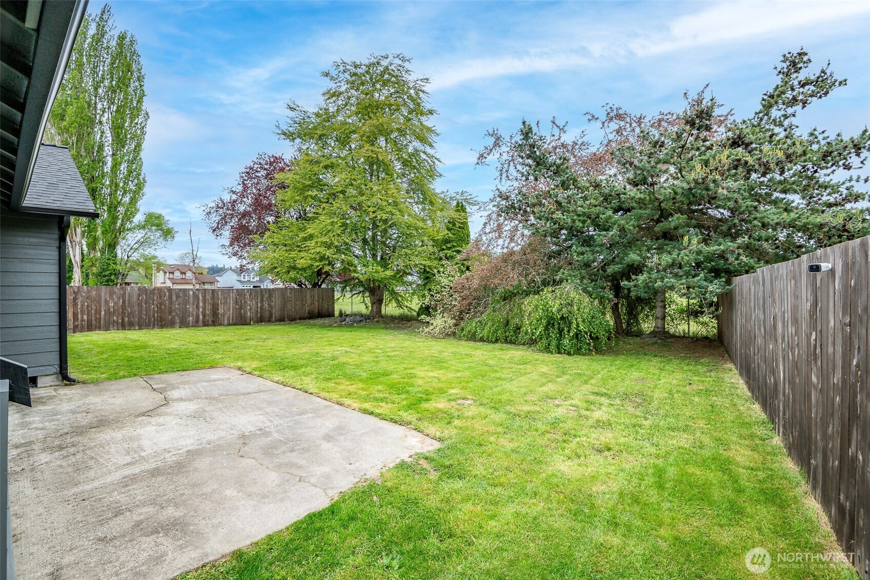 345 White River Drive , Pacific, WA 98047
