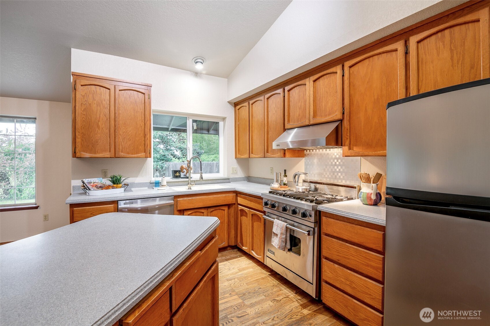 345 White River Drive , Pacific, WA 98047