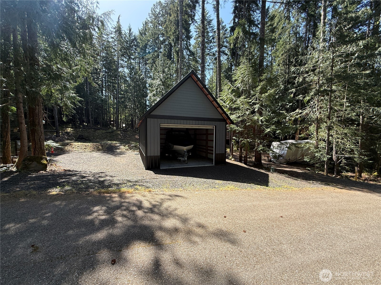 131 N Staircase Drive , Hoodsport, WA 98548