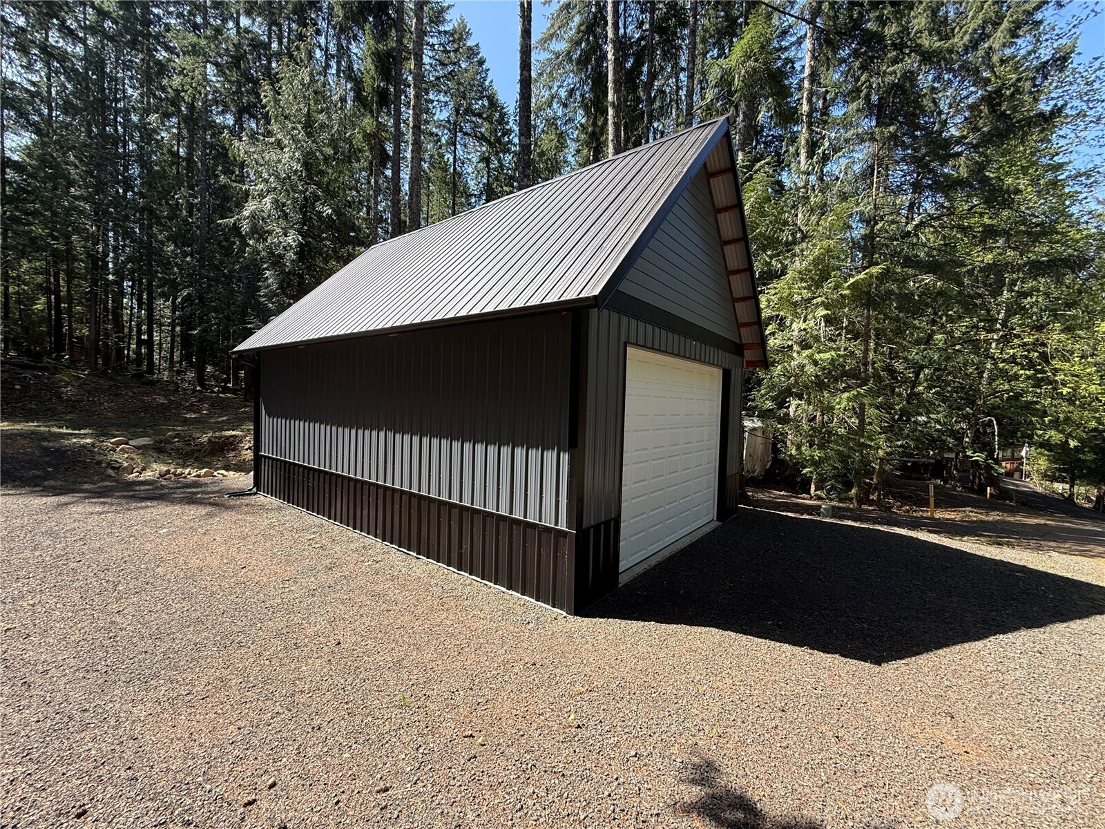 131 N Staircase Drive , Hoodsport, WA 98548