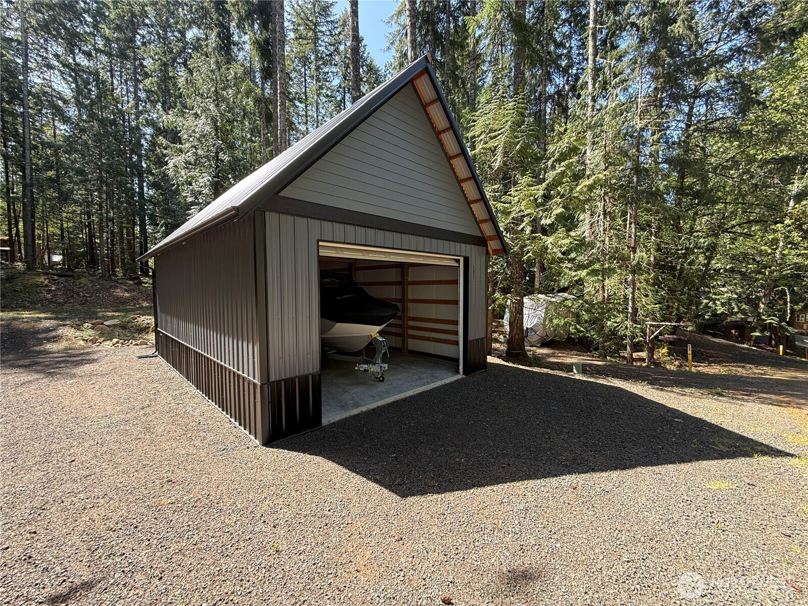 131 N Staircase Drive , Hoodsport, WA 98548