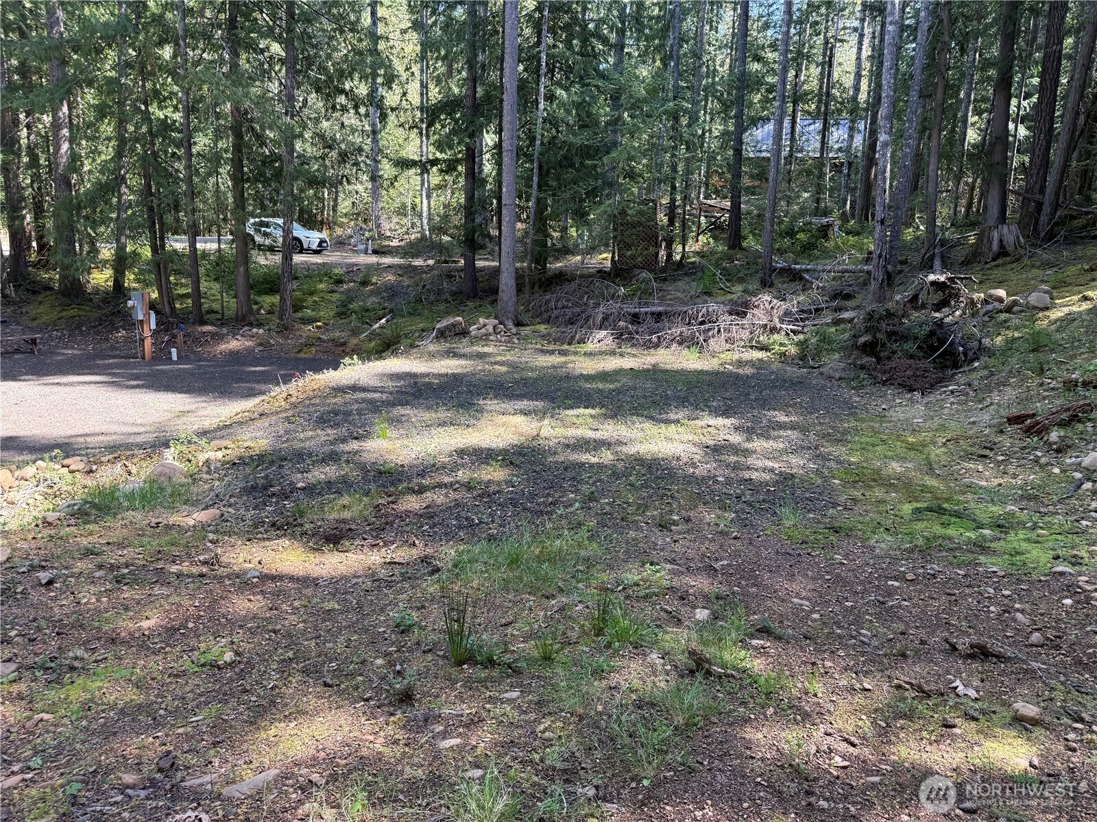 131 N Staircase Drive , Hoodsport, WA 98548