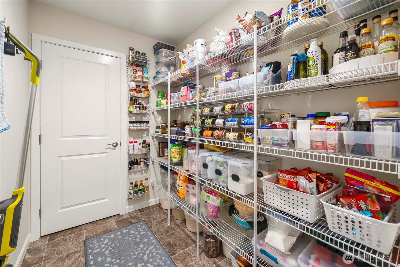 340 Grennan Lane N, Enumclaw, WA 98022