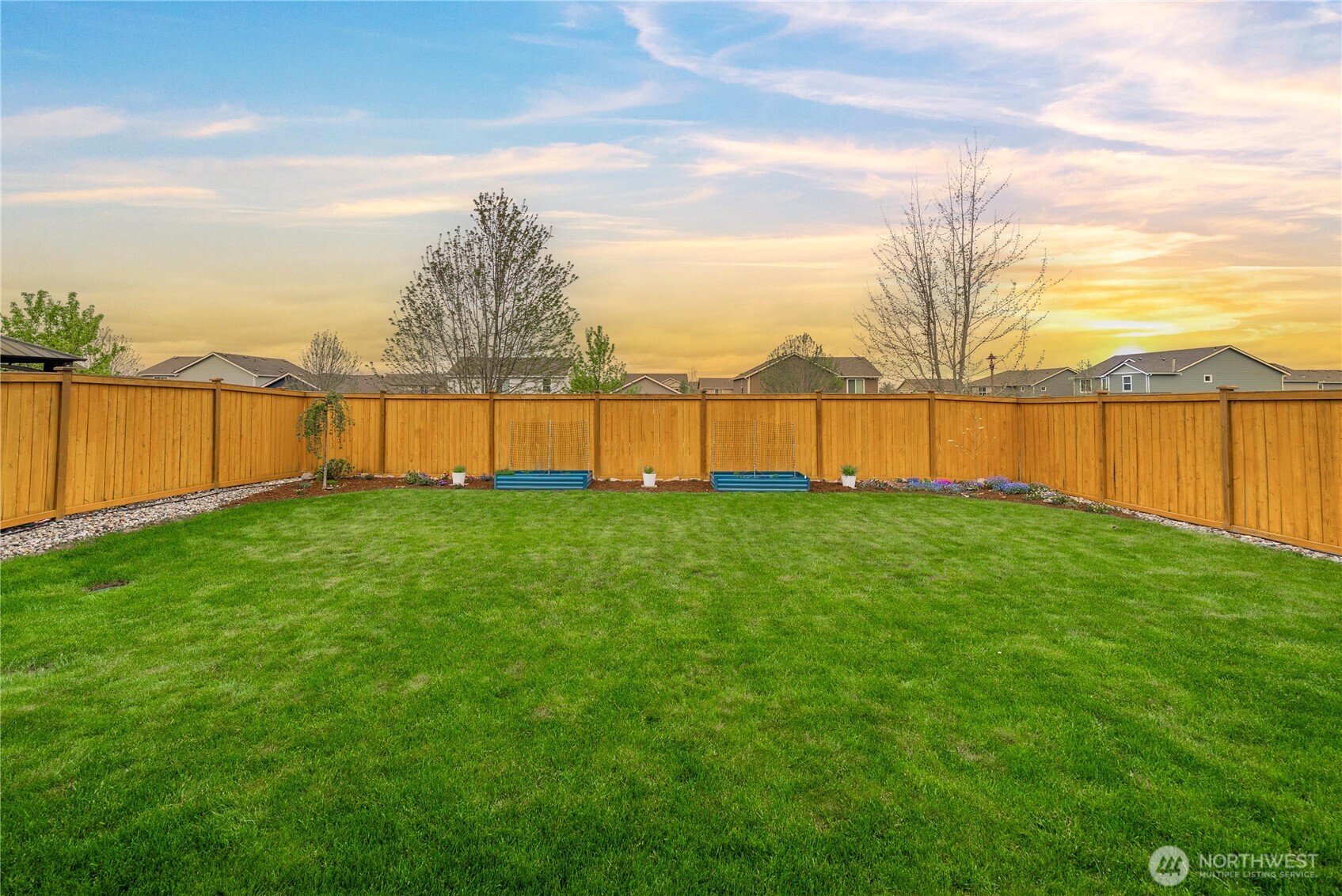 340 Grennan Lane N, Enumclaw, WA 98022