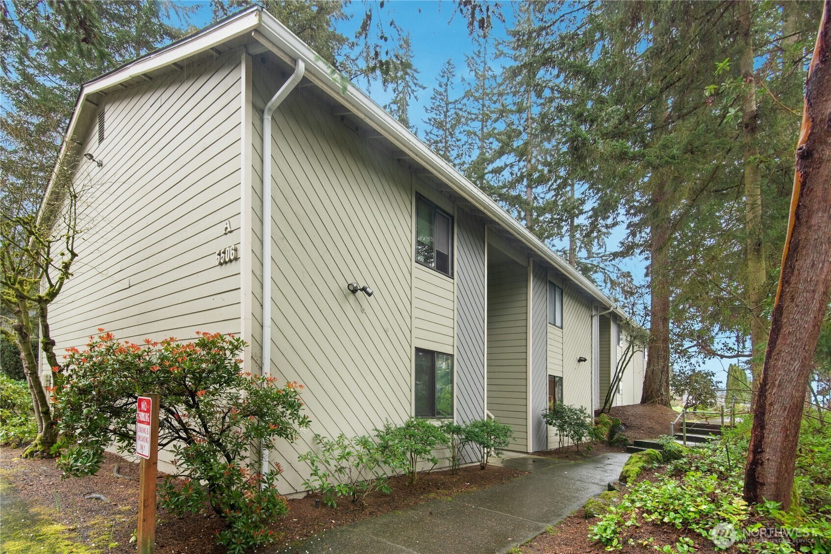 5506 220th Street SW #A102, Mountlake Terrace, WA 98043