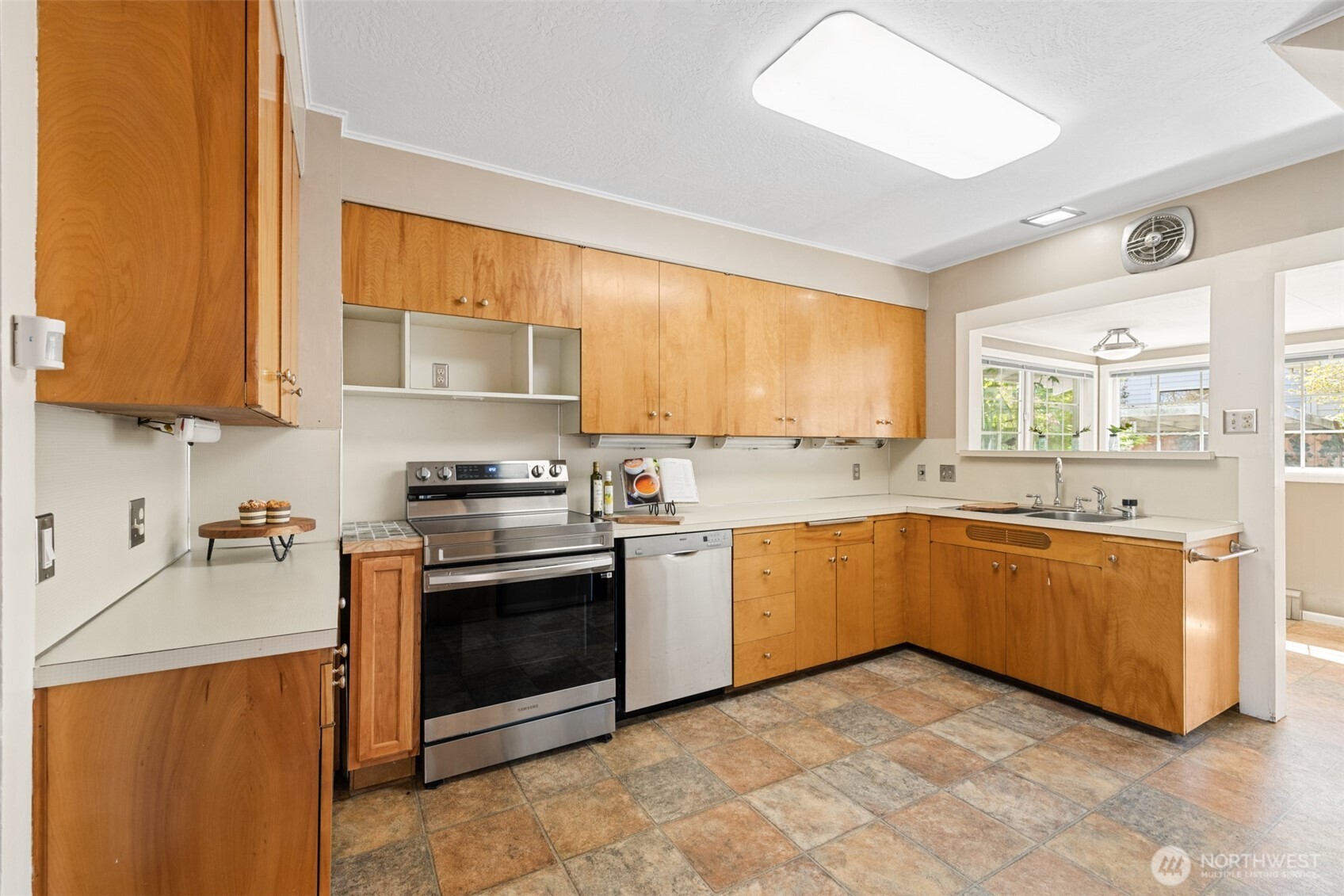 1304 S Oak St , Port Angeles, WA 98362