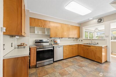 1304 S Oak St , Port Angeles, WA 98362 - Photo 16