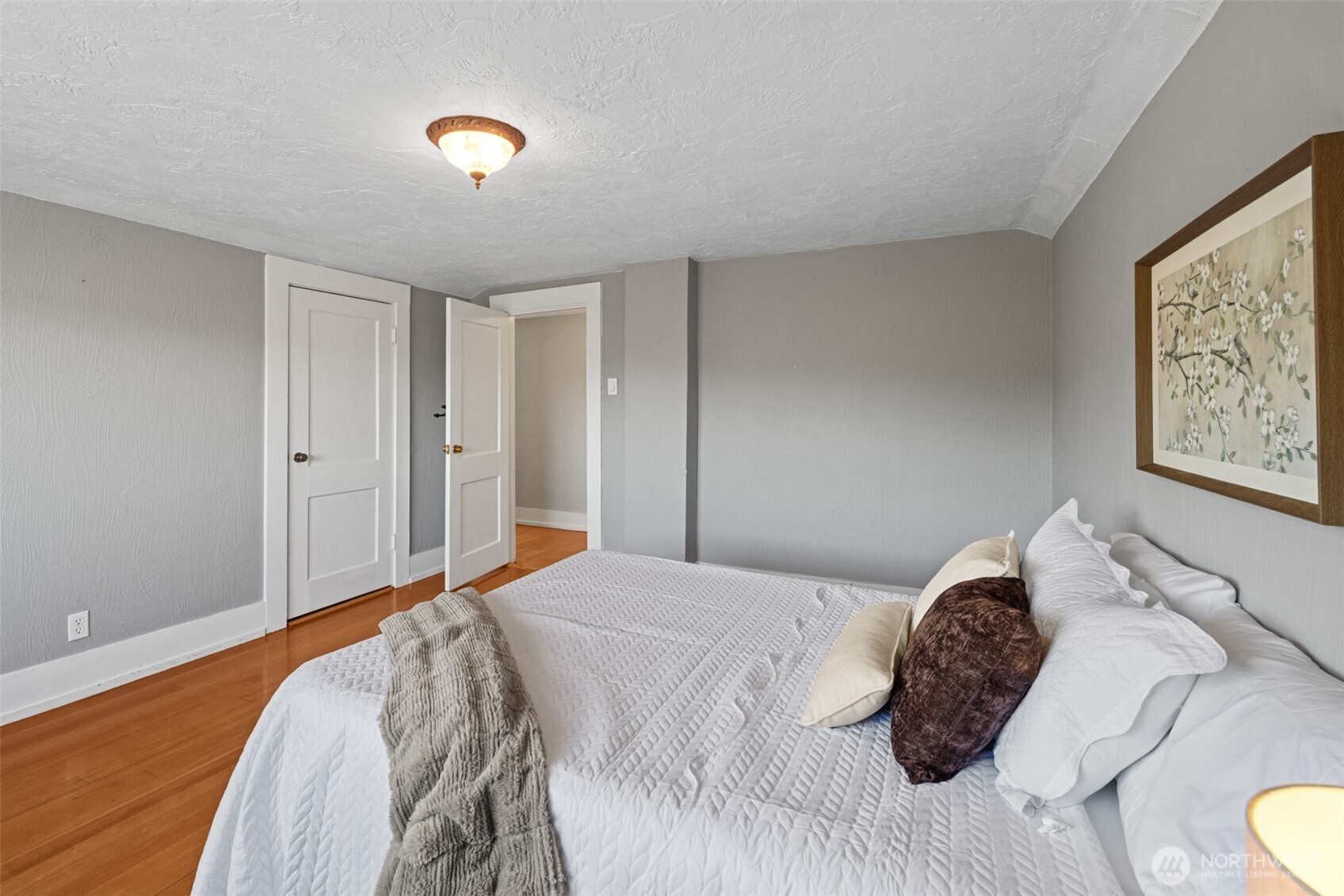 1304 S Oak St , Port Angeles, WA 98362
