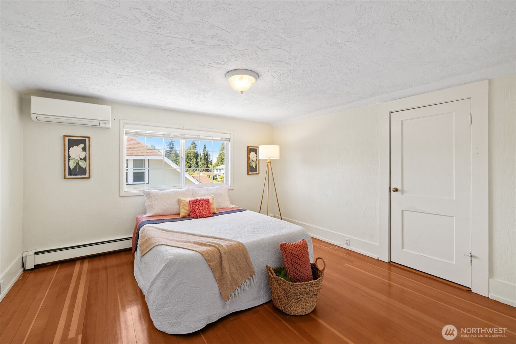 1304 S Oak St , Port Angeles, WA 98362