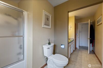 827 99th St S , Tacoma, WA 98444 - Photo 12