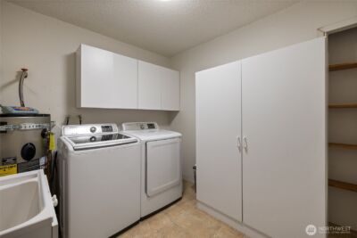 827 99th St S , Tacoma, WA 98444 - Photo 17