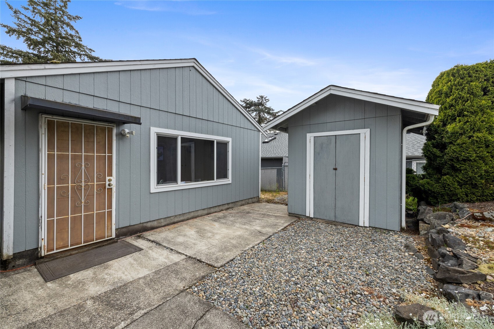 827 99th St S , Tacoma, WA 98444