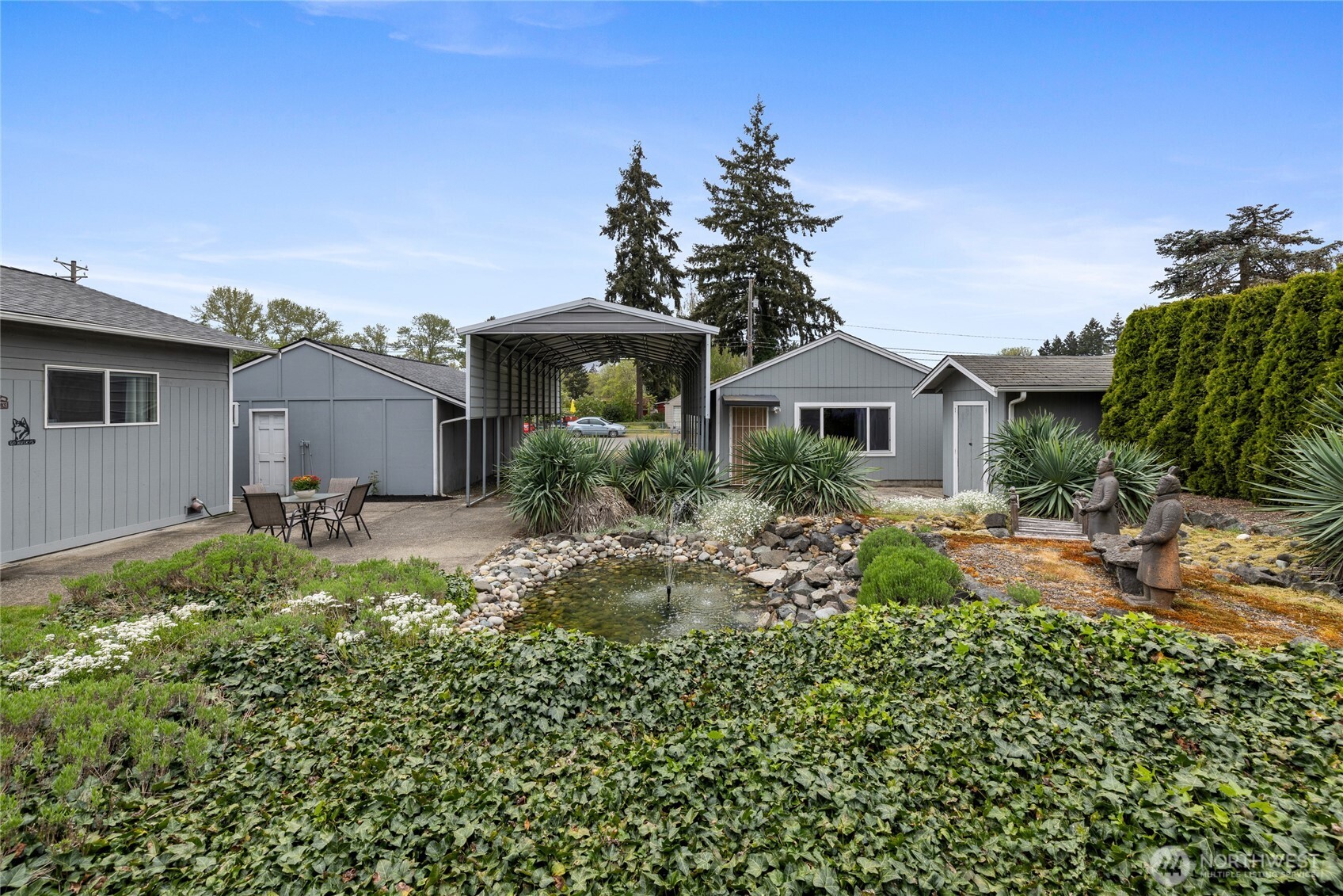827 99th St S , Tacoma, WA 98444