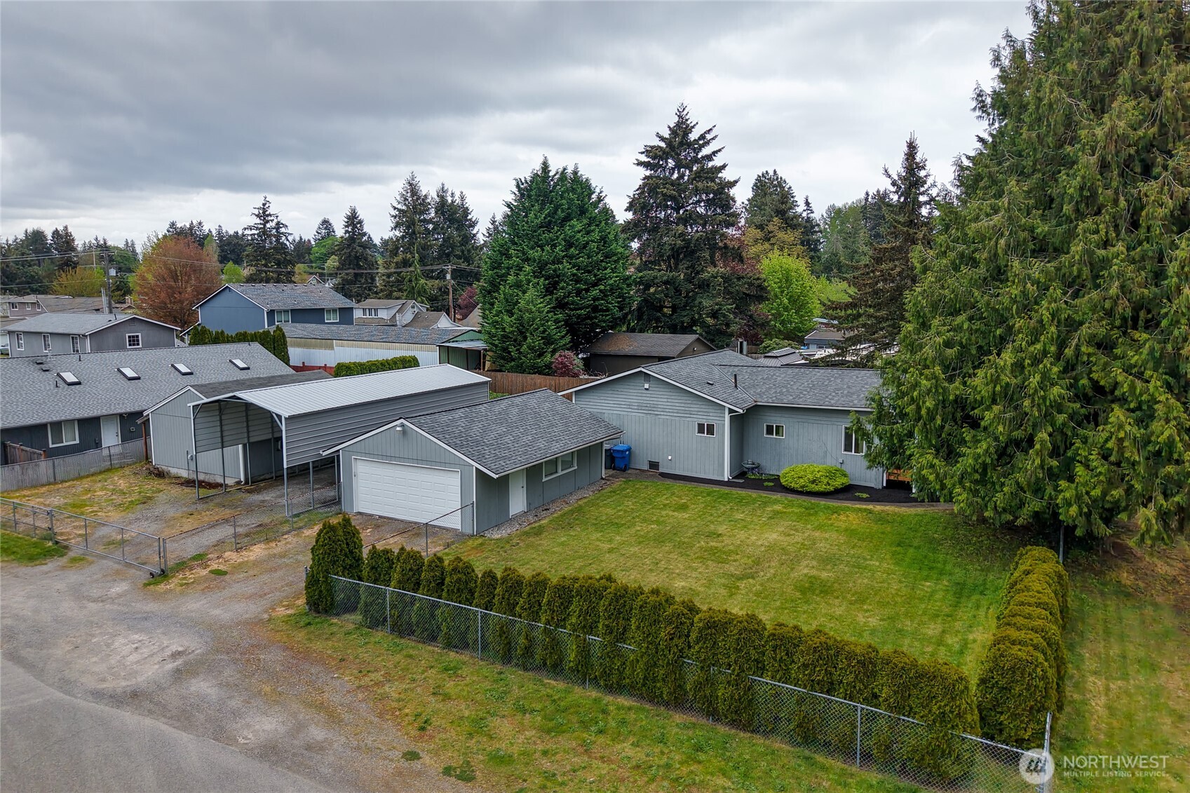 827 99th St S , Tacoma, WA 98444