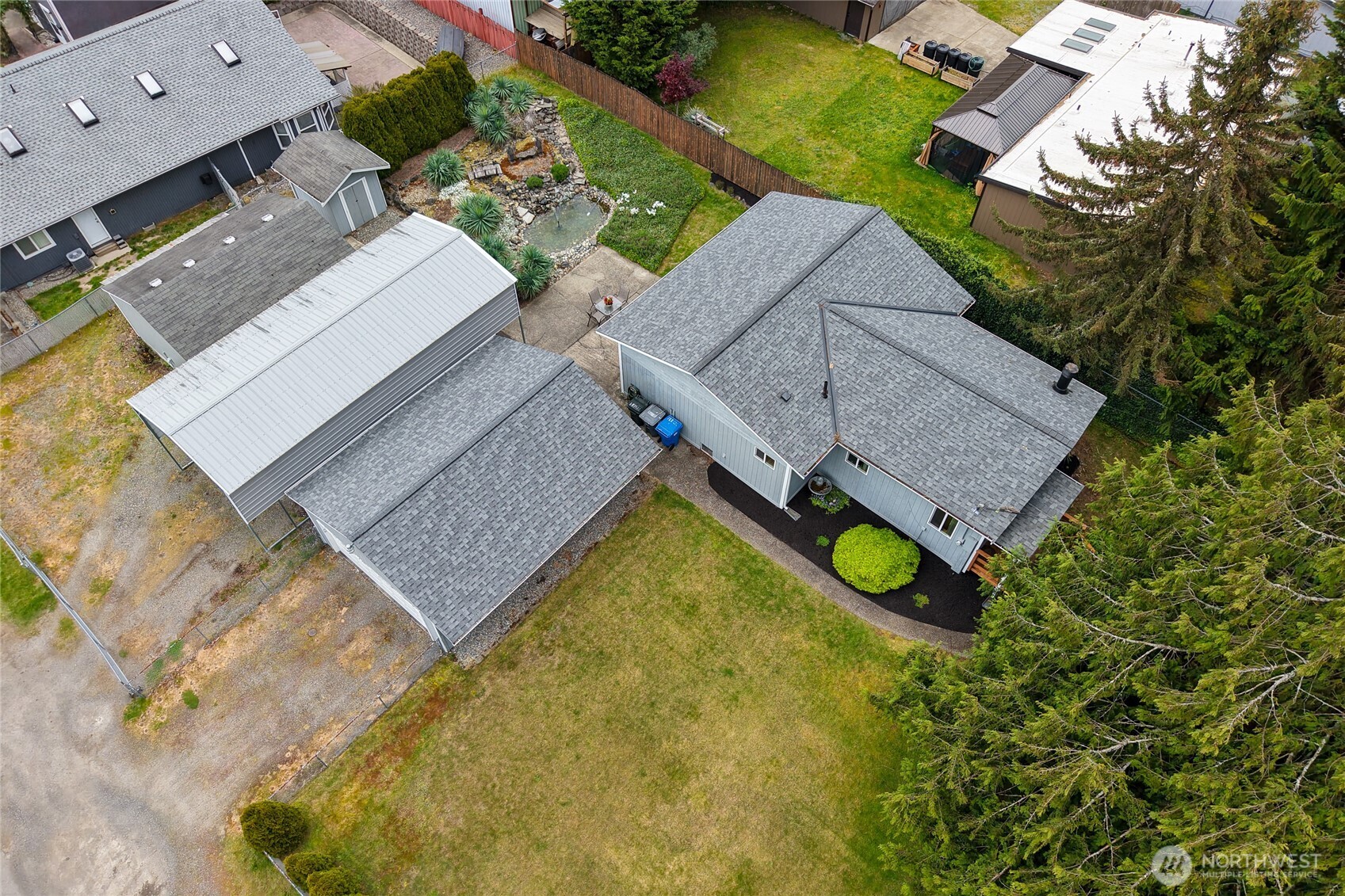 827 99th St S , Tacoma, WA 98444