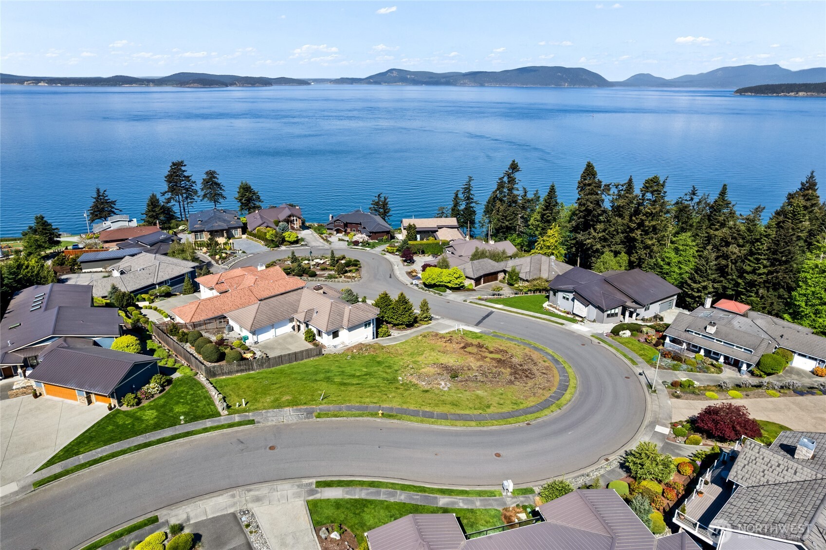 2414 Washington Court , Anacortes, WA 98221