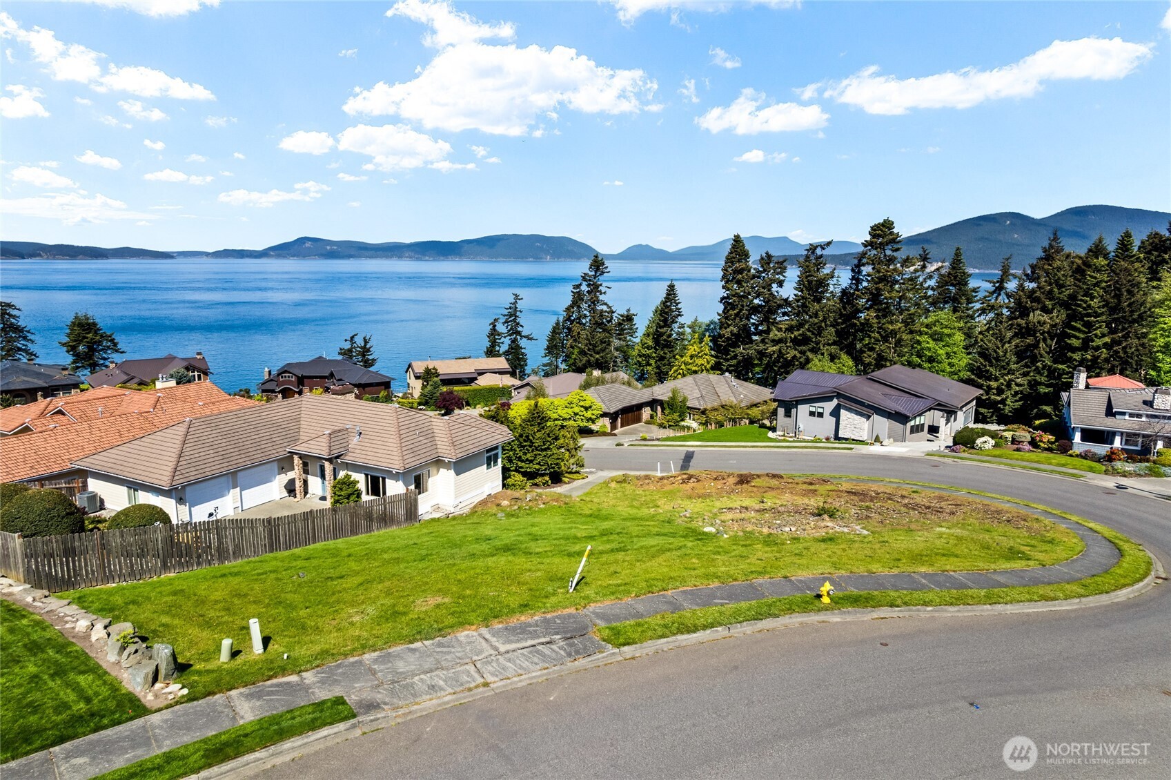 2414 Washington Court , Anacortes, WA 98221