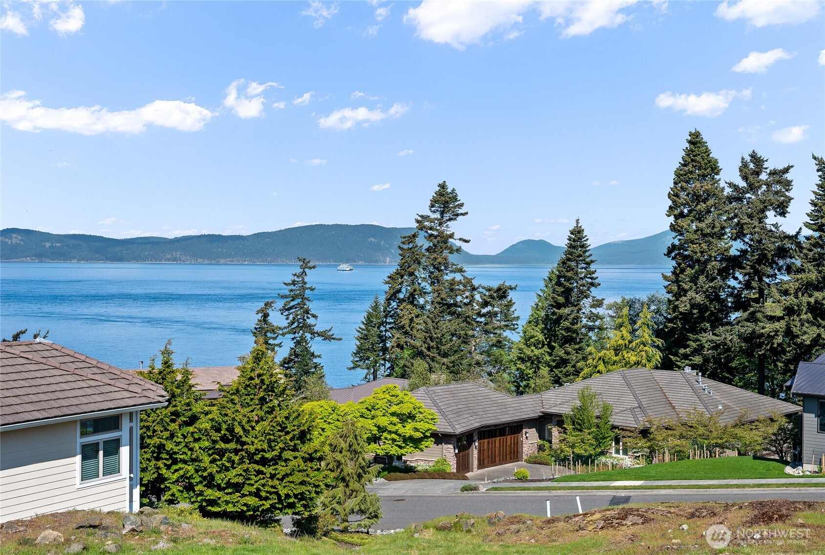 2414 Washington Court , Anacortes, WA 98221