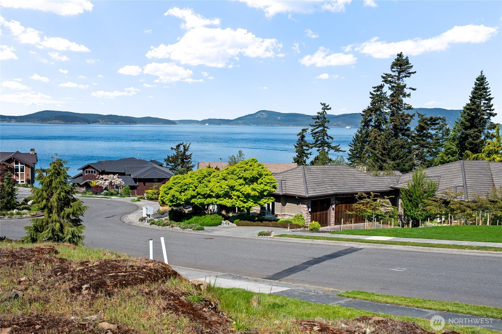 2414 Washington Court , Anacortes, WA 98221