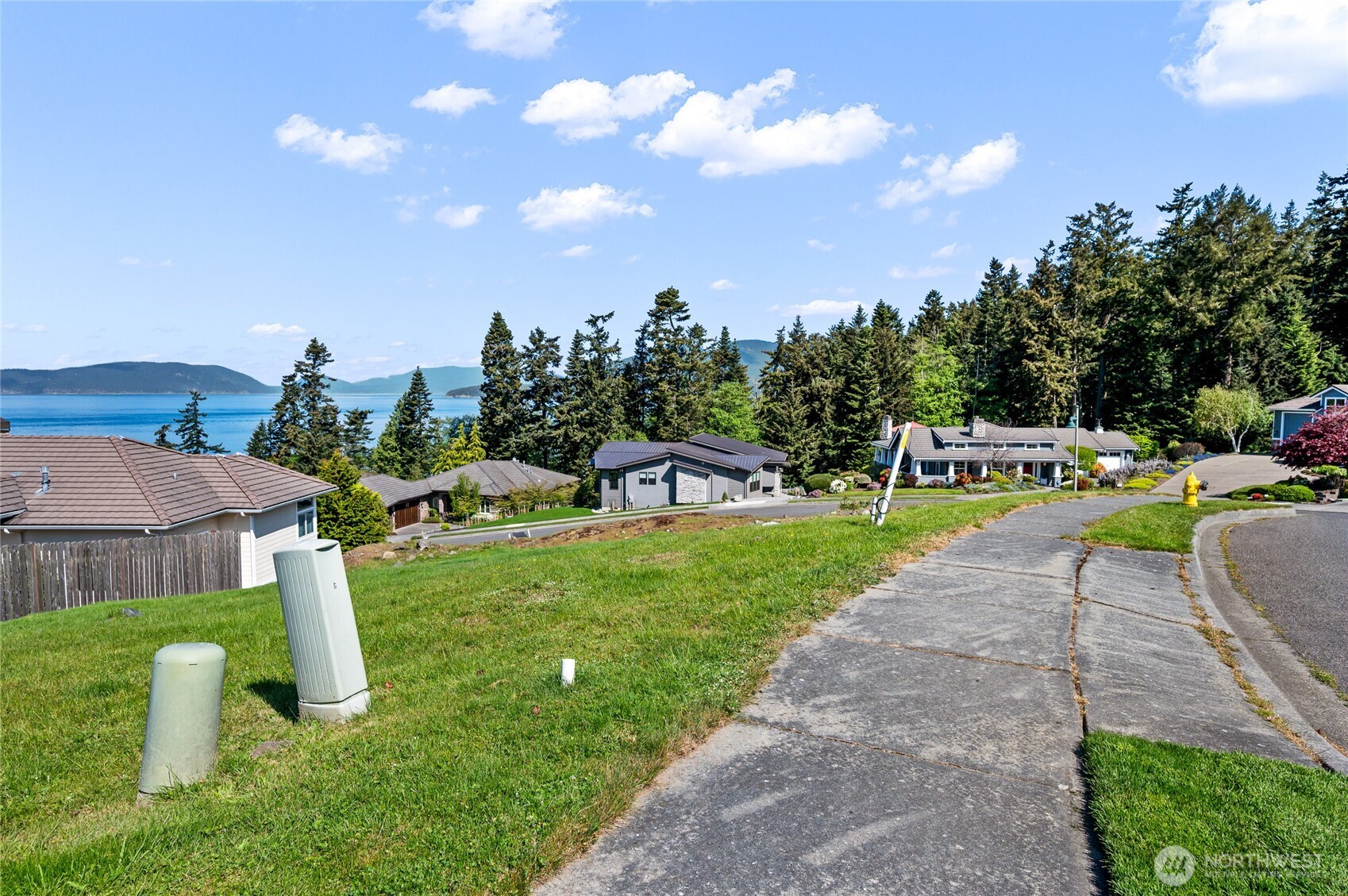 2414 Washington Court , Anacortes, WA 98221