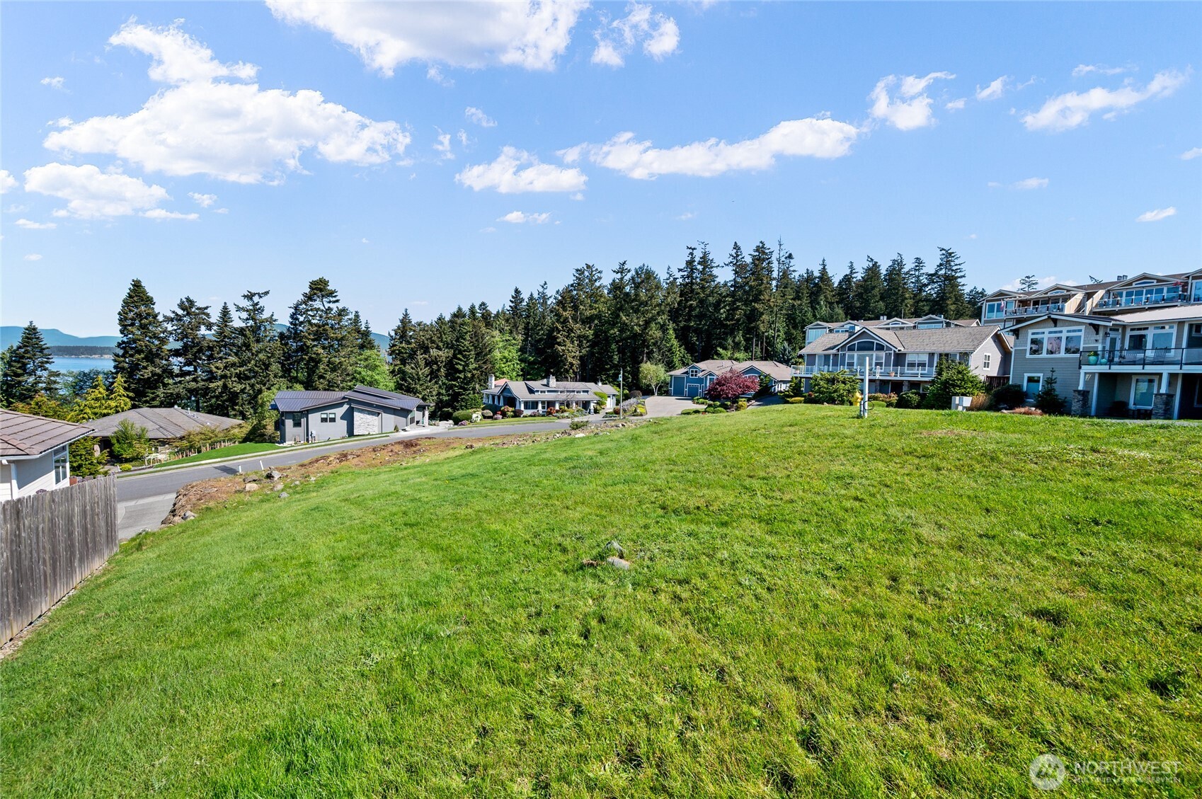 2414 Washington Court , Anacortes, WA 98221