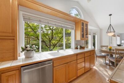 24309 SE 25th Street , Sammamish, WA 98075 - Photo 16