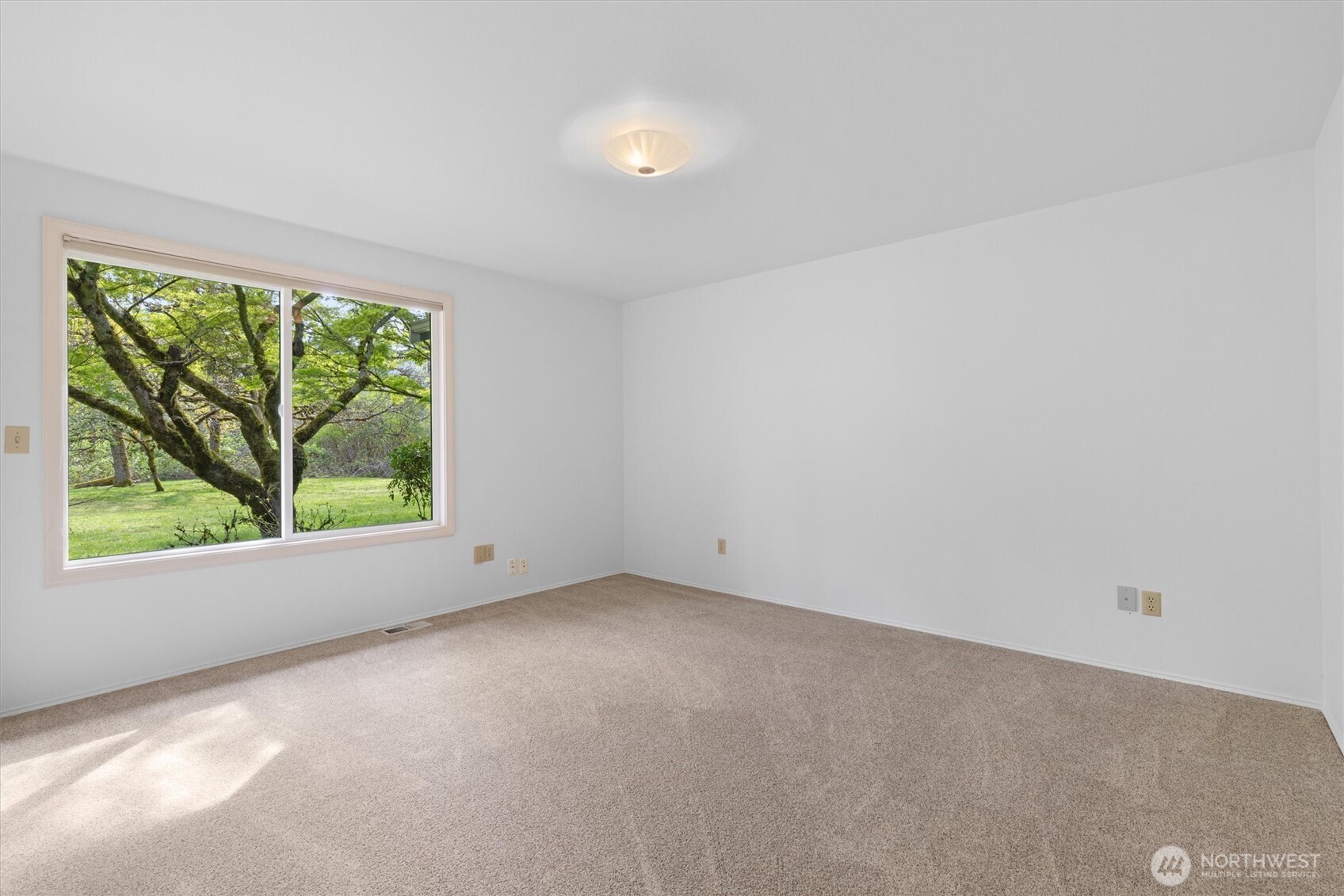 24309 SE 25th Street , Sammamish, WA 98075