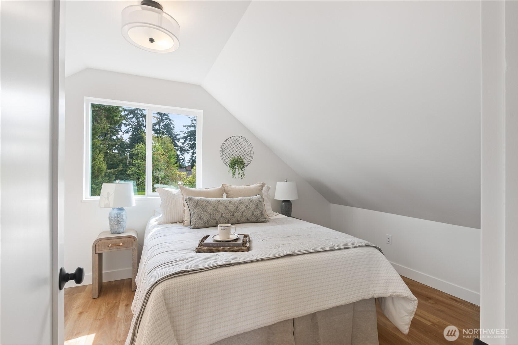 2907 Cedarwood Avenue , Bellingham, WA 98225
