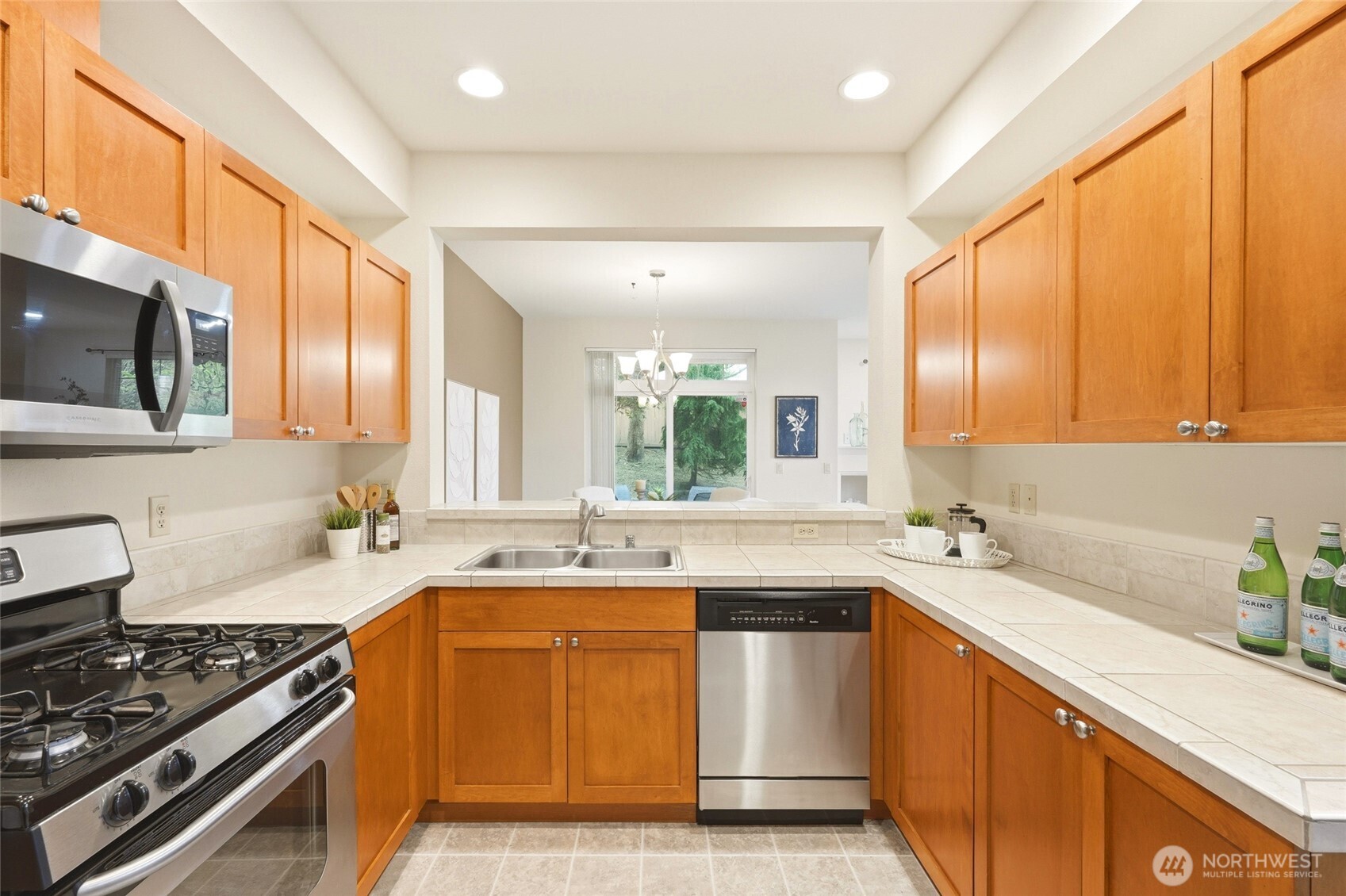 18502 36th Avenue W #F, Lynnwood, WA 98037