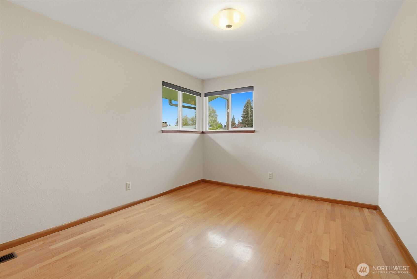 2952 Lybarger Street SE, Olympia, WA 98501