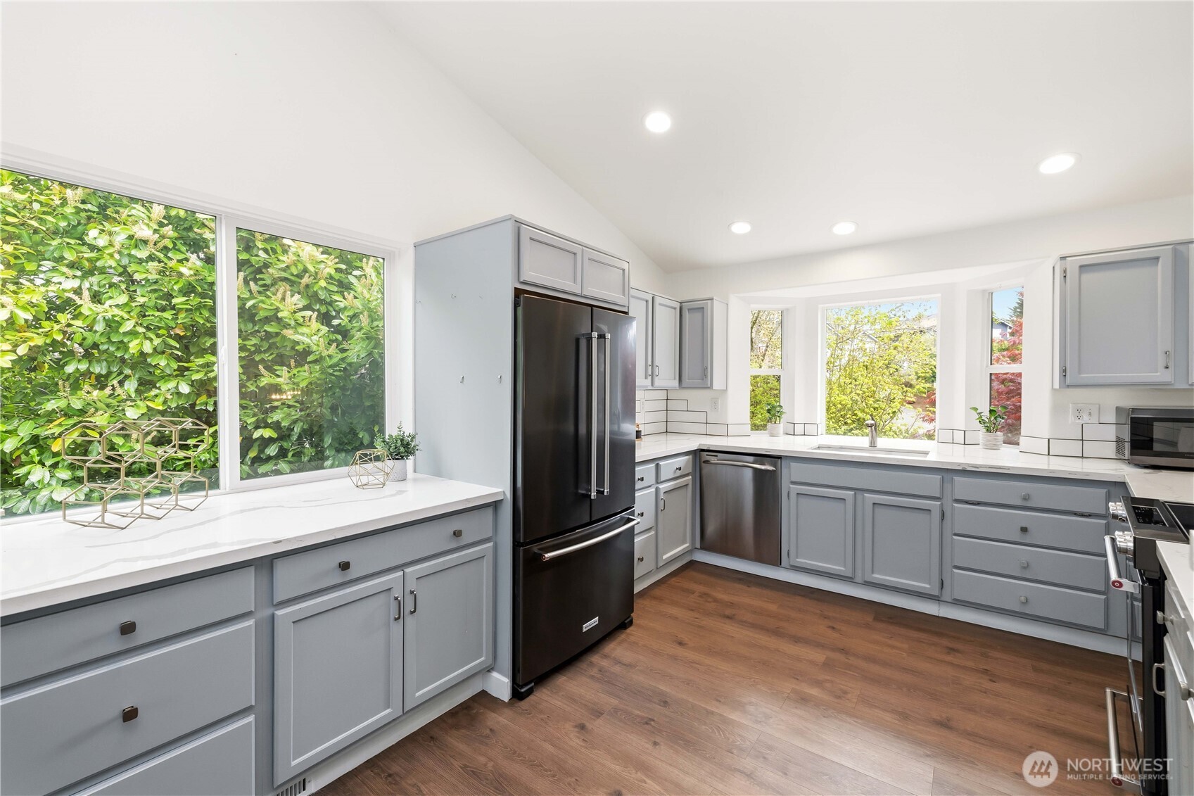 23120 SE 246th Place , Maple Valley, WA 98038