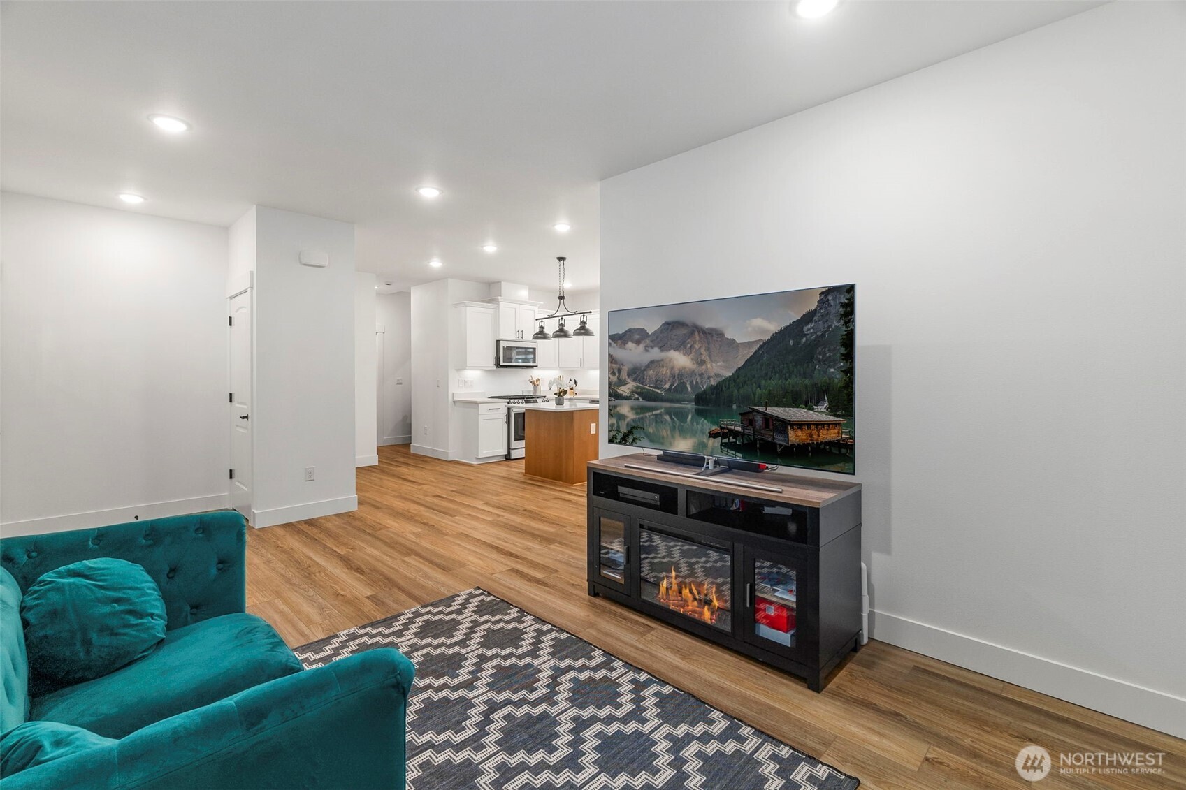 9725 Hunter Point Road NW, Olympia, WA 98502
