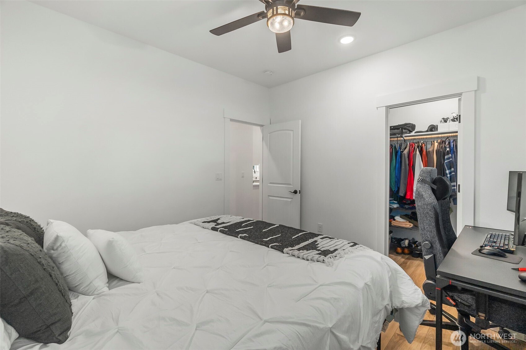 9725 Hunter Point Road NW, Olympia, WA 98502